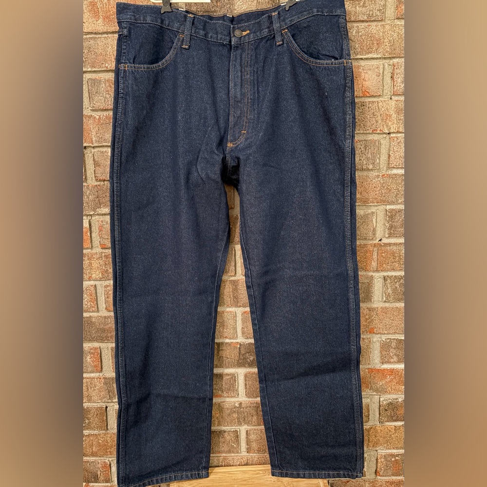 Wrangler Straight-Leg Dark Jeans